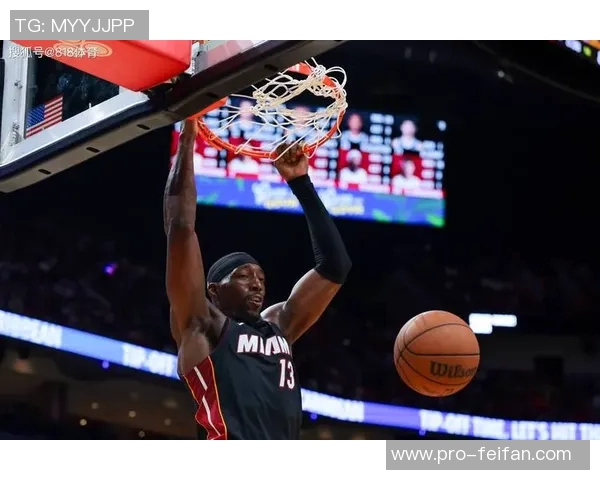 阿德巴约表现亮眼14投7中三分球命中率高达57贡献21分12篮板7助攻2抢断